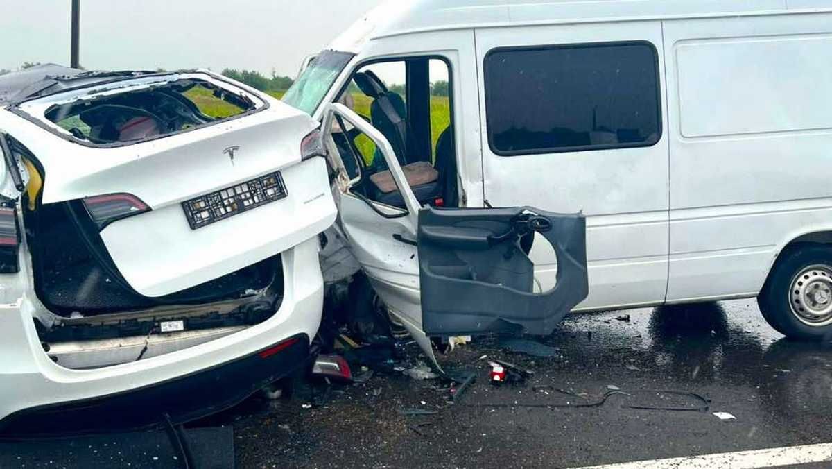 Біля Чукалівки смертельна ДТП. Загинув водій Teslа