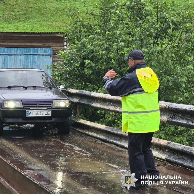 На Верховинщині три села залишились в ізоляції через затоплену дорогу 2