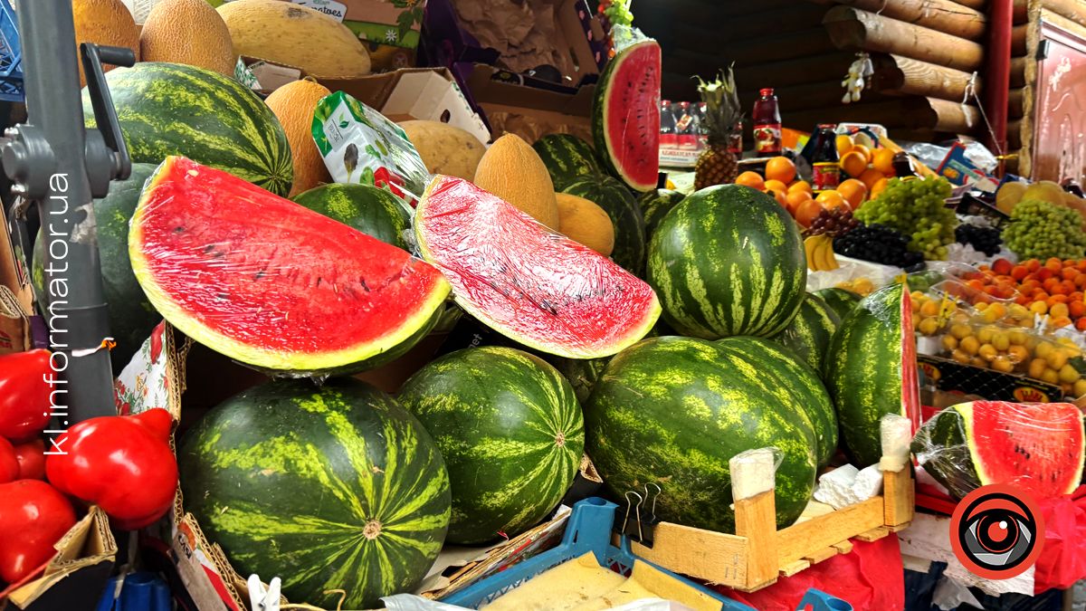 Трохи здешевшали: вартість кавуна та дині в Коломиї 1