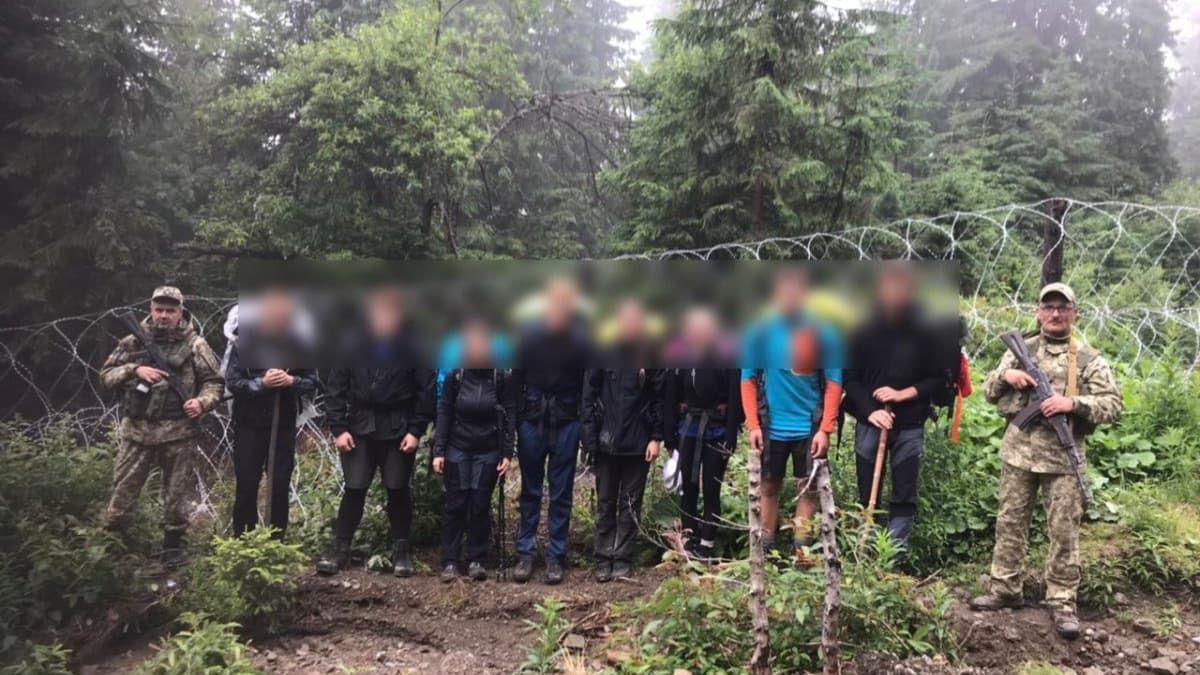 Туристи з Чехії випадково потрапили до України через високогірʼя Карпат