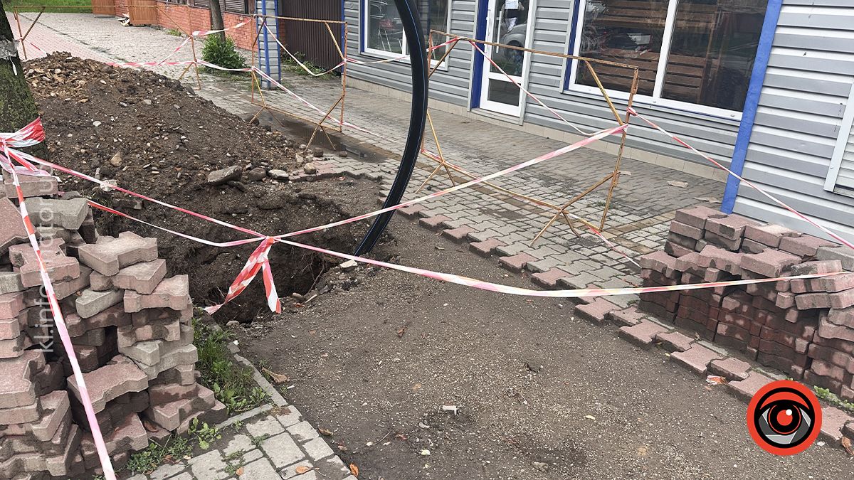 На частині вулиці Січових Стрільців перекладають бруківку