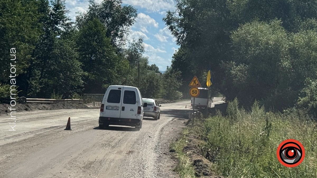 У Мишині кладуть новий асфальт: рух ускладнений 2