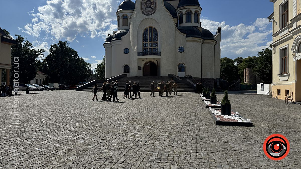 На вічний спочинок у Коломию повернувся полеглий воїн Михайло Візнюк (Івасюк) 5