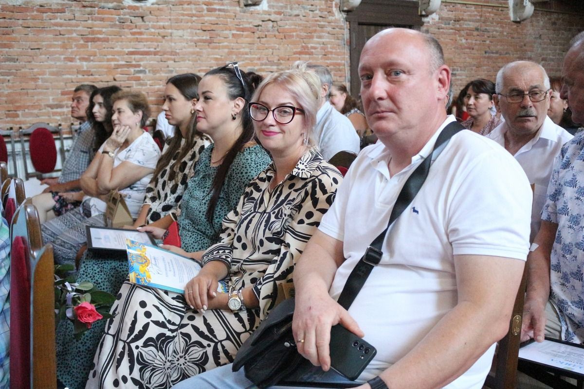 Медикам Коломийщини вручили медалі, грамоти та подяки 4