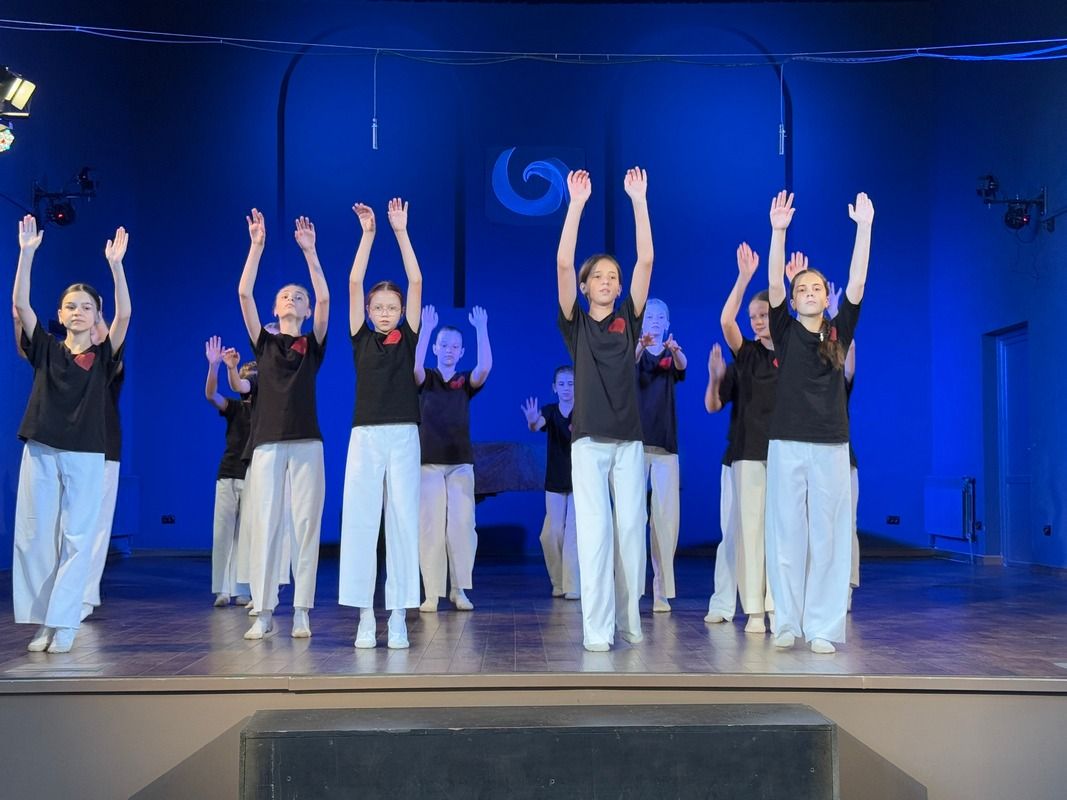 Медикам Коломийщини вручили медалі, грамоти та подяки 8