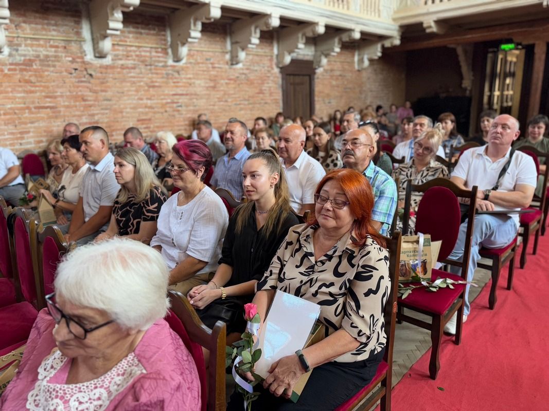 Медикам Коломийщини вручили медалі, грамоти та подяки 2