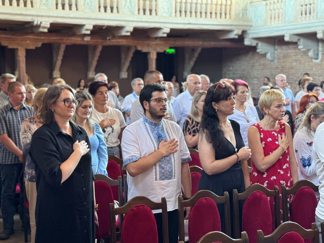 Медикам Коломийщини вручили медалі, грамоти та подяки 1