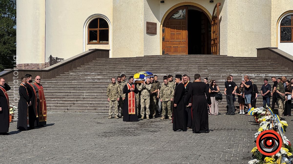 В останню путь у Коломиї провели полеглого воїна Михайла Візнюка (Івасюка) 2