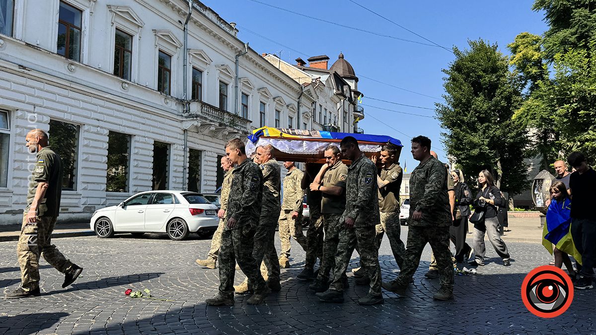 В останню путь у Коломиї провели полеглого воїна Михайла Візнюка (Івасюка) 6