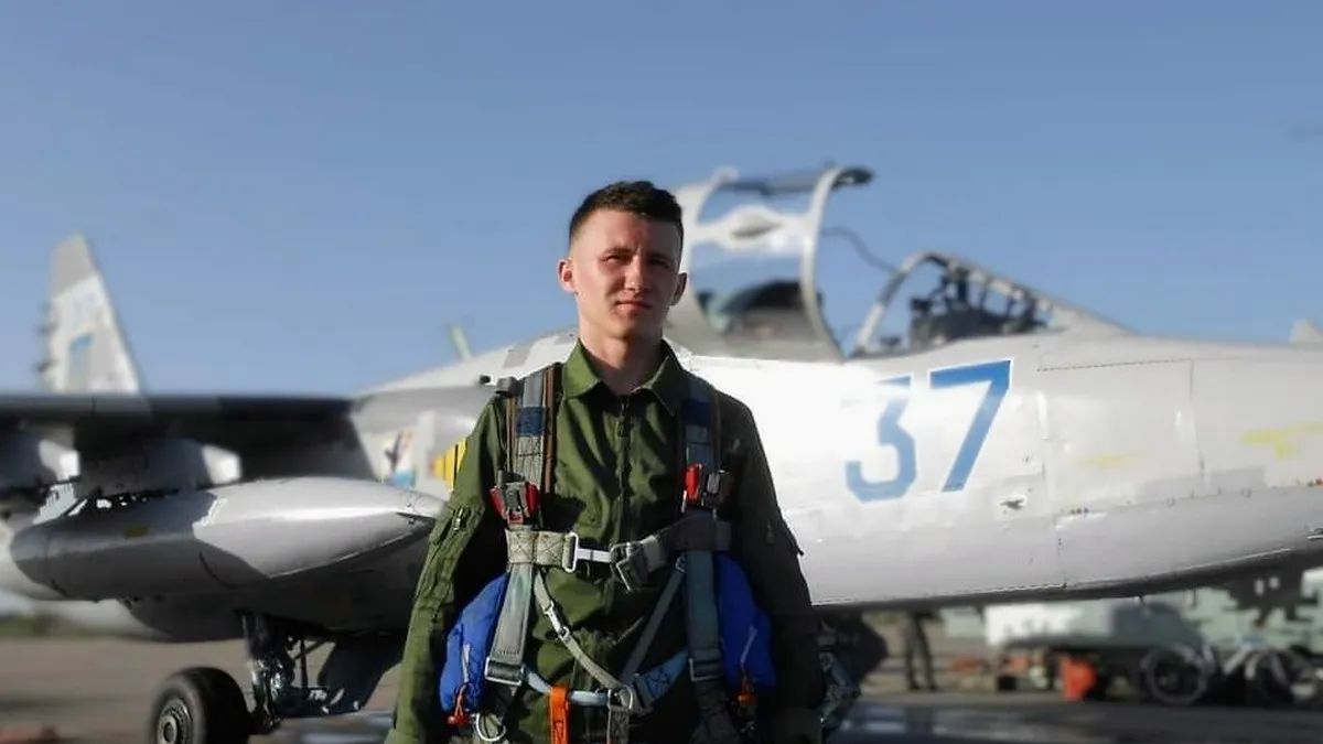 Незабуті: 3 роки тому загинув відважний льотчик-штурмовик Герой України Олександр Кукурба 1