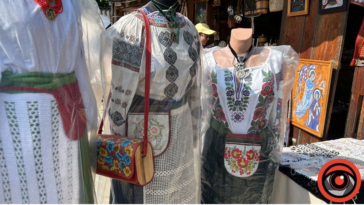 Вишиванка з Косова: які ціни на гуцульському ринку 4