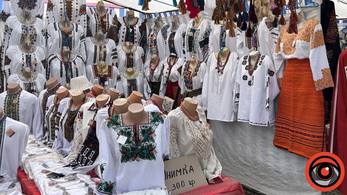 Вишиванка з Косова: які ціни на гуцульському ринку 1