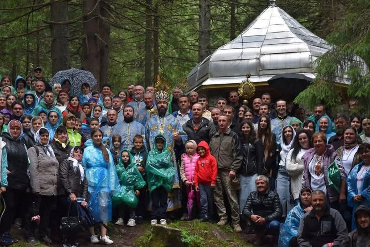 У місце з'явлення Богородиці та св. Анни на Верховинщині відбудеться паломництво 1