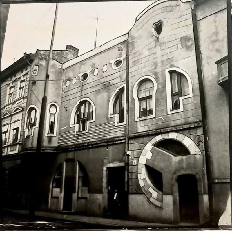 Сім'я коломийського депутата руйнує унікальний фасад будівлі в історичному середмісті 7