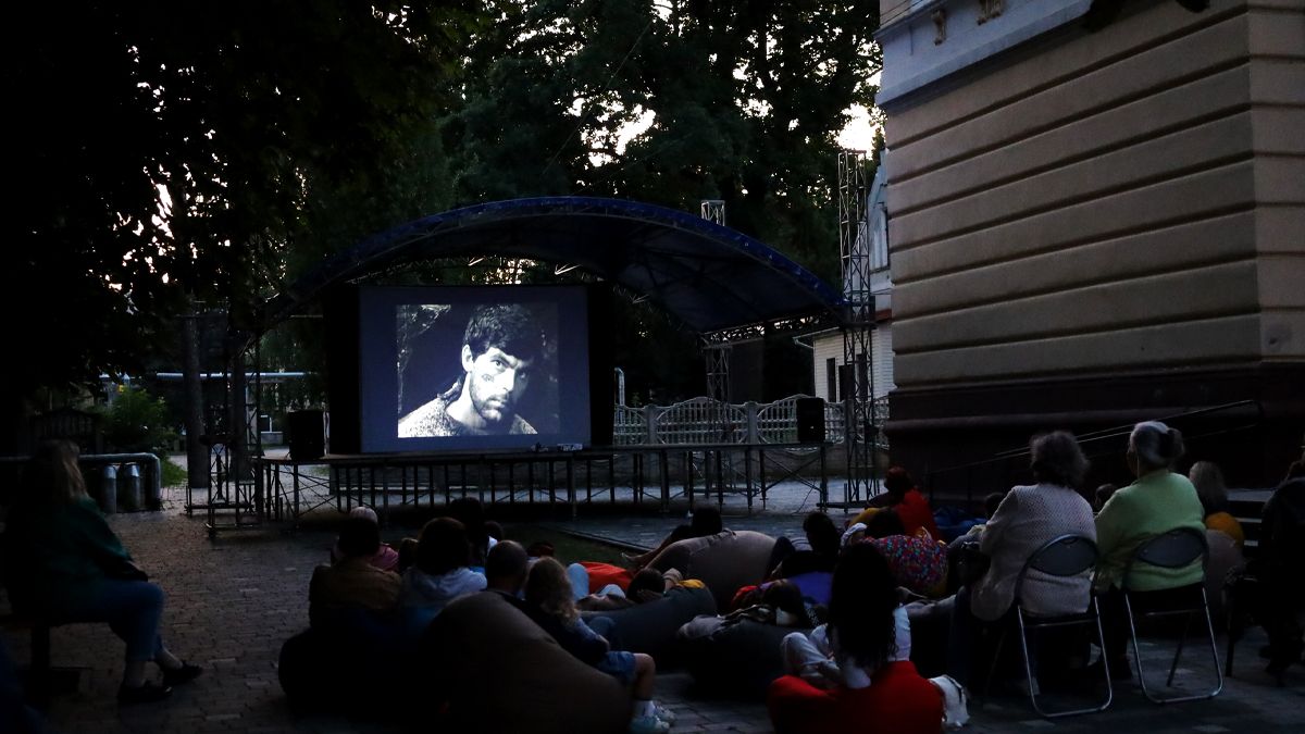 У Коломиї триває тиждень українського кіно просто неба 2