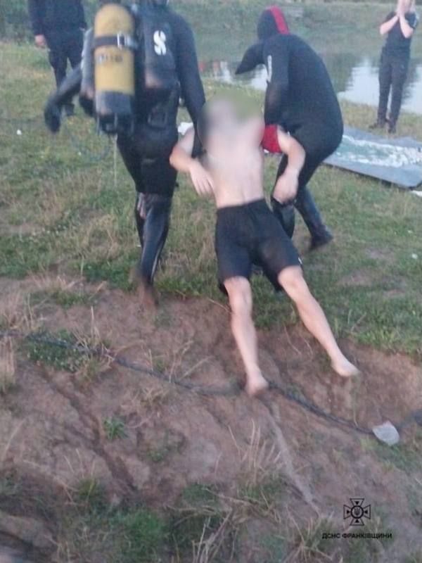 В Обертині в озері потонув підліток 1