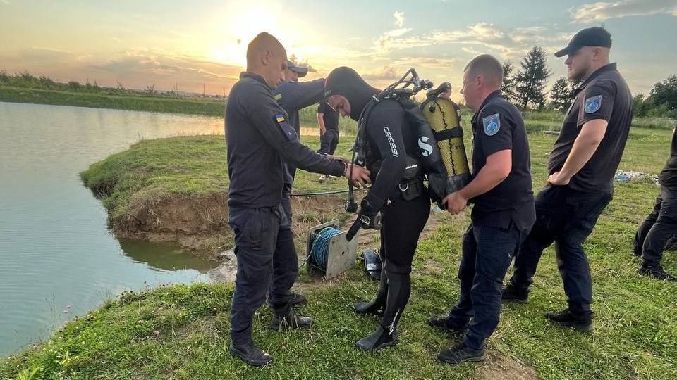 В Обертині в озері потонув підліток 2