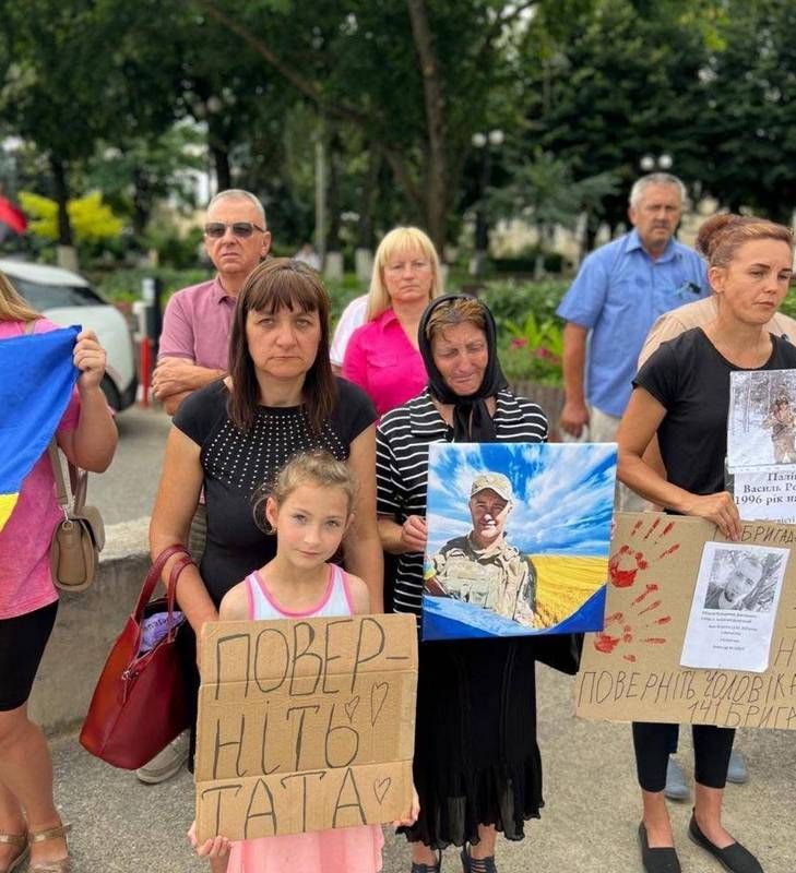 Акція на підтримку безвісти зниклих та полонених захисників вкотре відбулася у Снятині 7