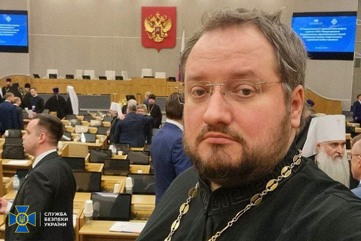 Збирає гроші для окупантів та поширює роспропаганду: на Прикарпатті заочно судитимуть батюшку рпц 2