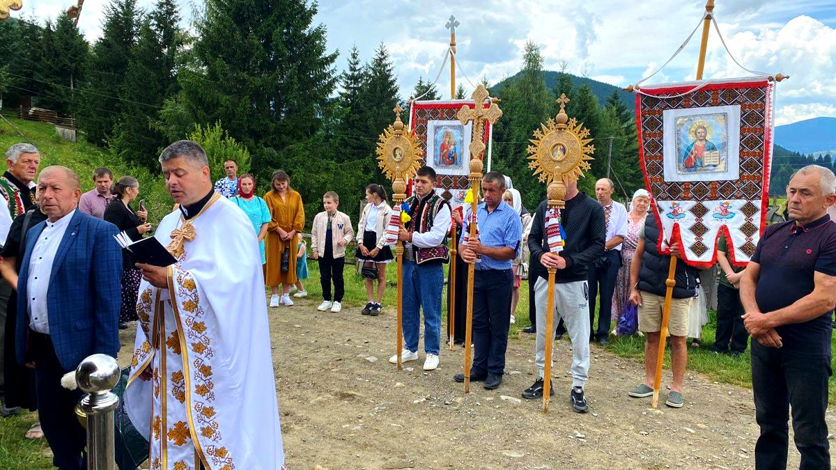 На Верховинщини освятили каплицю, яку збудували в пам'ять про Героя Василя Кімейчука 1