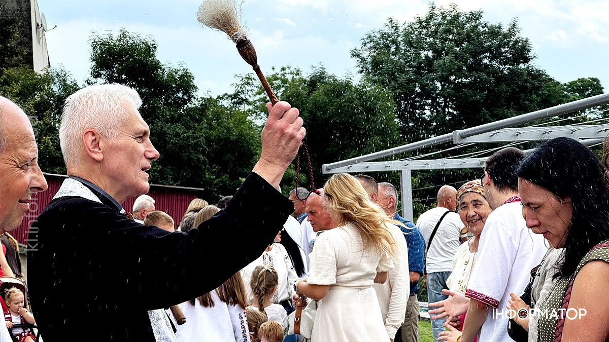 Яблучний Спас у Коломиї: як містяни освячували кошики з фруктами 7