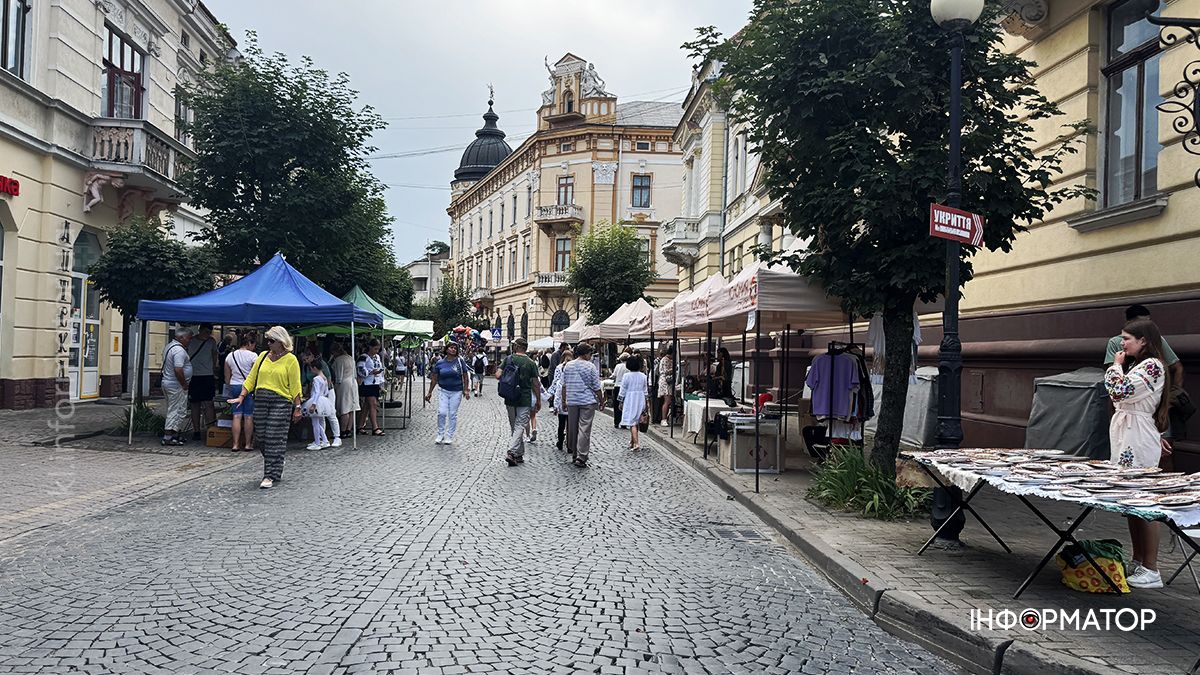 Як у Коломиї ярмаркують на День міста. Фоторепортаж 7