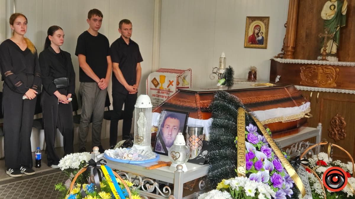 До Коломиї назавжди повернувся воїн Роман Палюх 2