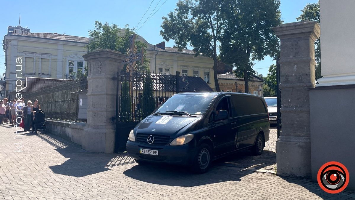 У Коломиї попрощалися із захисником Романом Палюхом 8