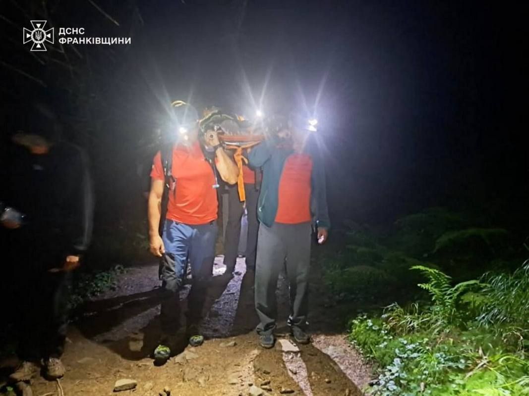 Ворохтянські рятувальники вирушали на допомогу дитині в Карпатах 1