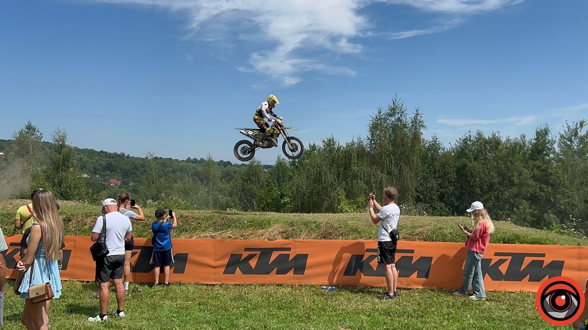 На Косівщині відбувся IV етап Чемпіонату України з Кантрі-Кросу, де зібрали кошти "Едельвейсам" 10
