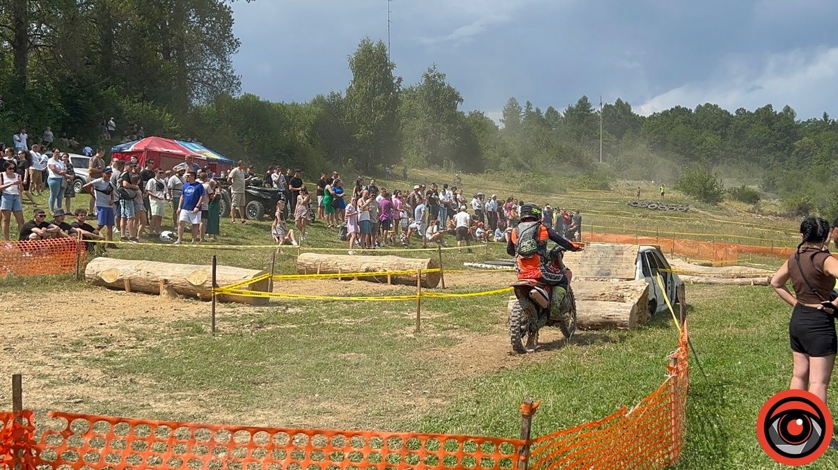 На Косівщині відбувся IV етап Чемпіонату України з Кантрі-Кросу, де зібрали кошти "Едельвейсам" 9