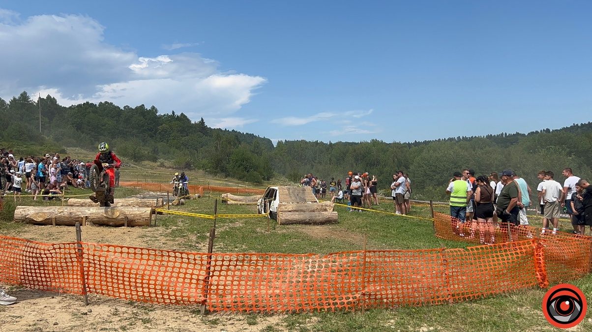 На Косівщині відбувся IV етап Чемпіонату України з Кантрі-Кросу, де зібрали кошти "Едельвейсам" 8