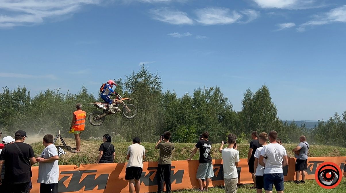 На Косівщині відбувся IV етап Чемпіонату України з Кантрі-Кросу, де зібрали кошти "Едельвейсам" 7
