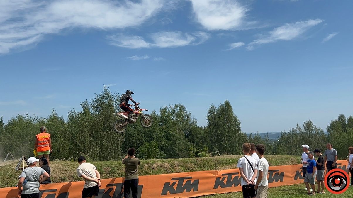 На Косівщині відбувся IV етап Чемпіонату України з Кантрі-Кросу, де зібрали кошти "Едельвейсам" 6