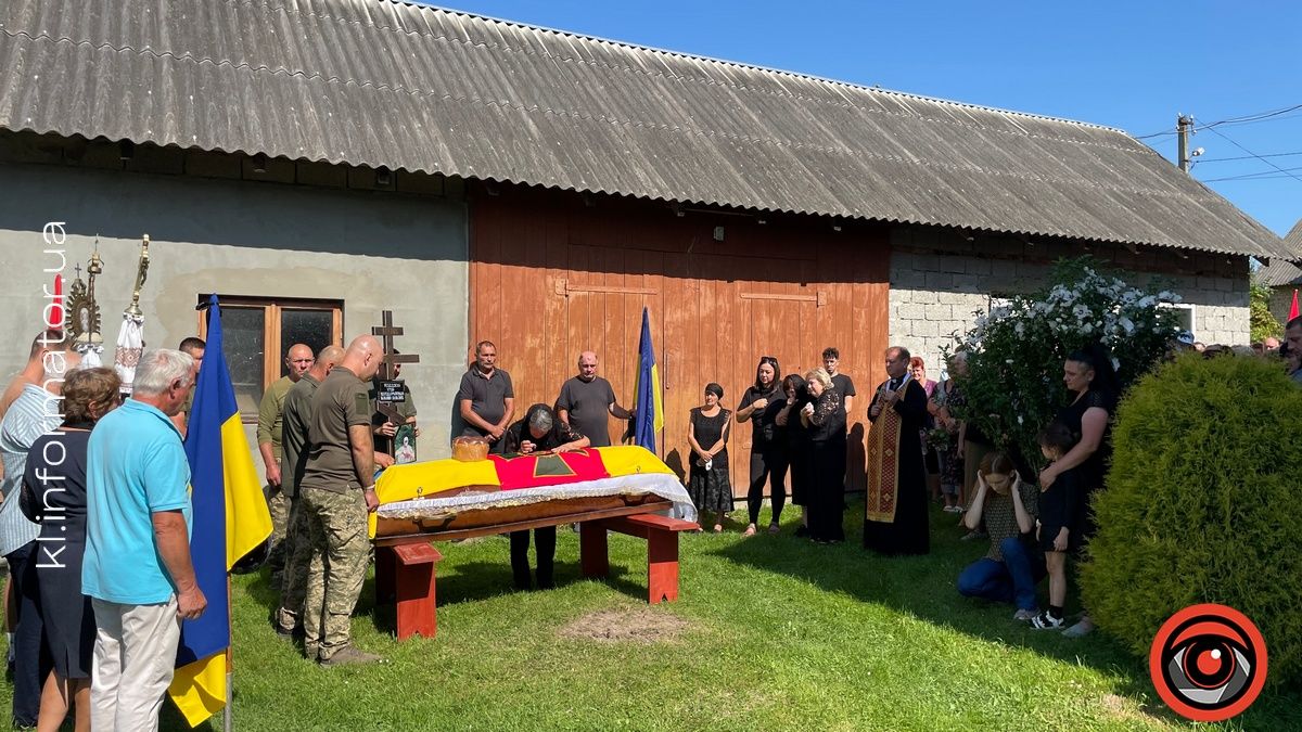 Полеглий захисник Ігор Ребеджук повернувся до рідного села на Коломийщині 13