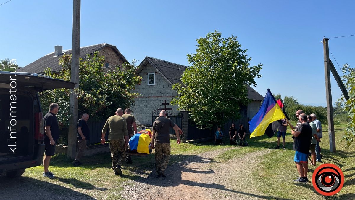 Полеглий захисник Ігор Ребеджук повернувся до рідного села на Коломийщині 11
