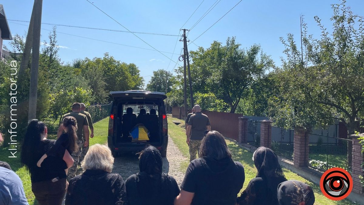 Полеглий захисник Ігор Ребеджук повернувся до рідного села на Коломийщині 10