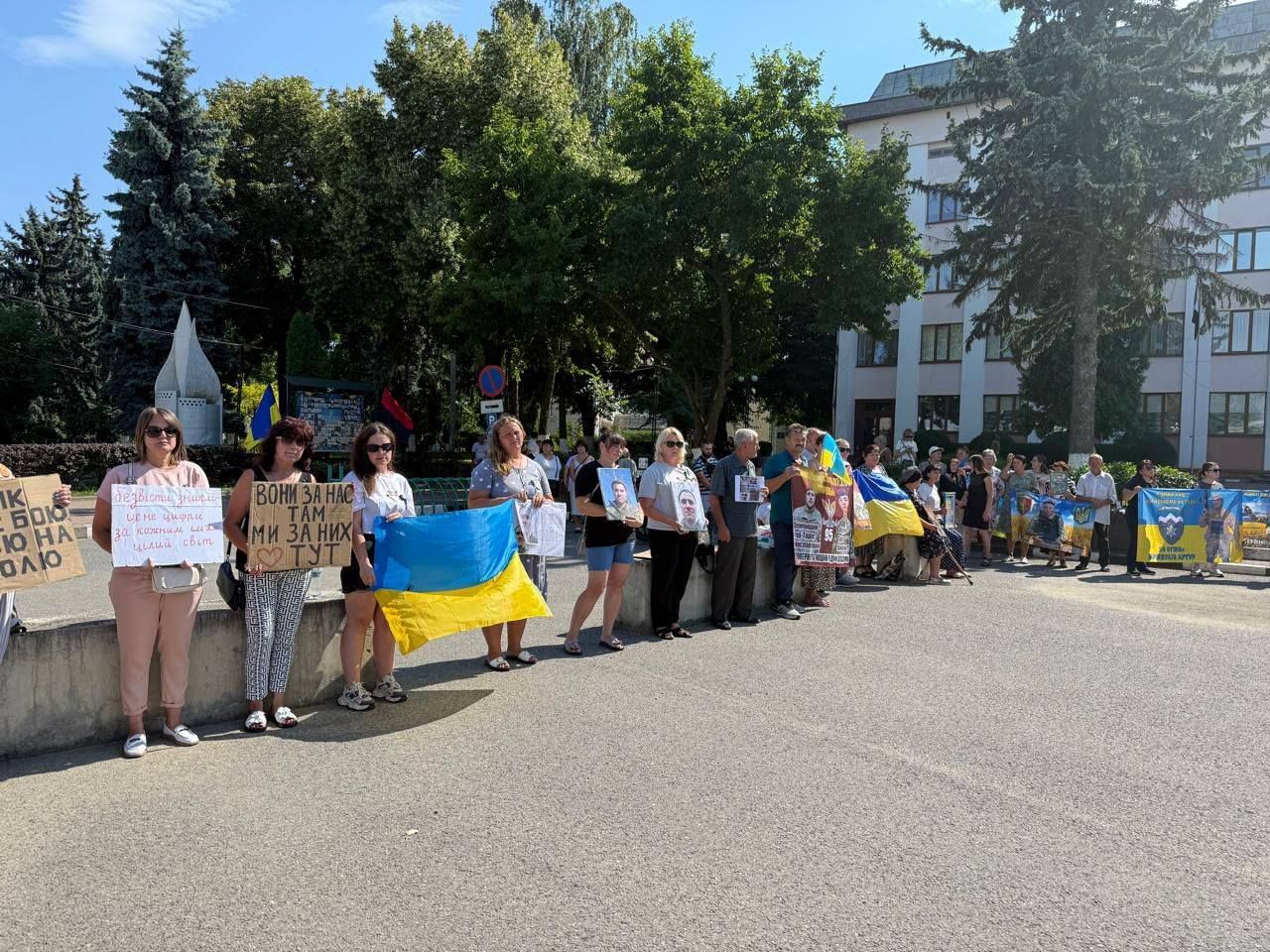 На Коломийщині відбулась акція-нагадування про полонених та безвісти зниклих військовослужбовців 4