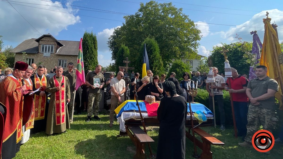У П'ядицькій громаді попрощалися із полеглим Героєм Ігорем Ребеджуком