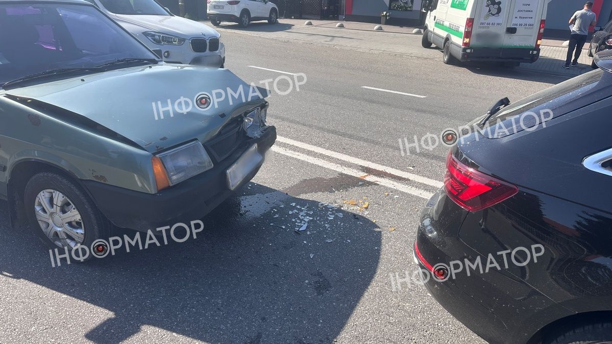 У Марківцях зіткнулися чотири автівки 1