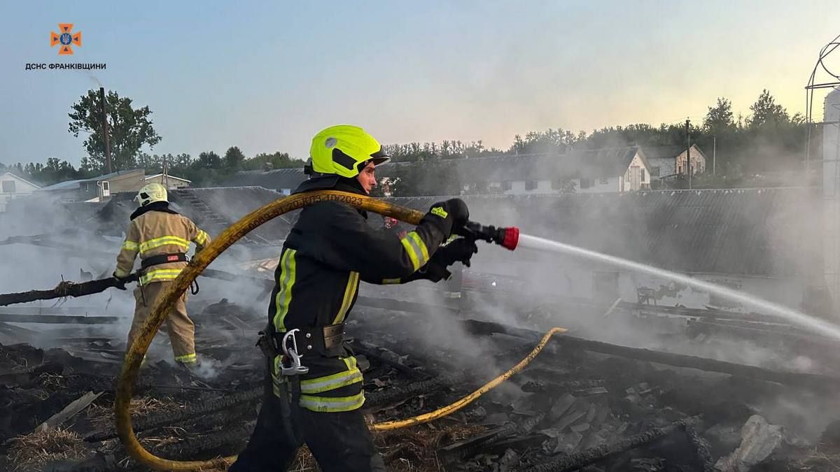 Масштабно палала птахофабрика на Прикарпатті 1