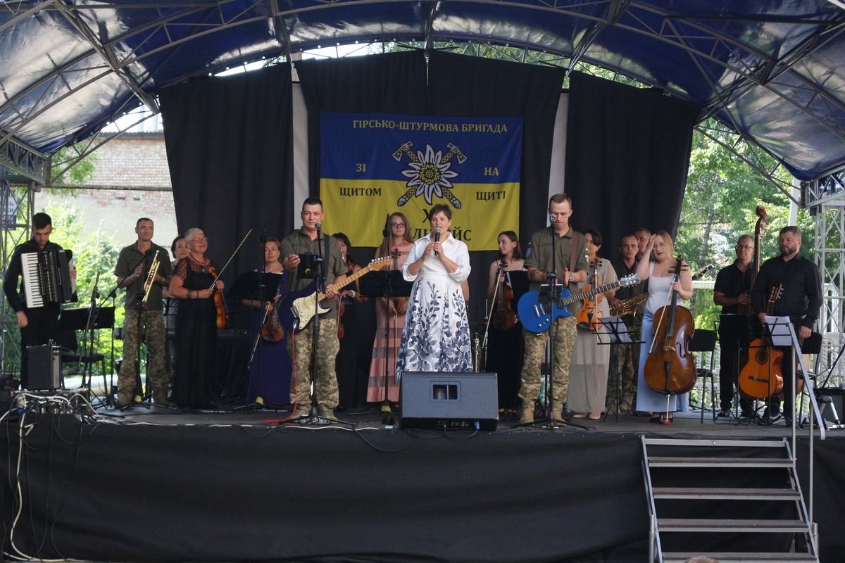 У Коломиї вітали молодь та вручали нагороди 14