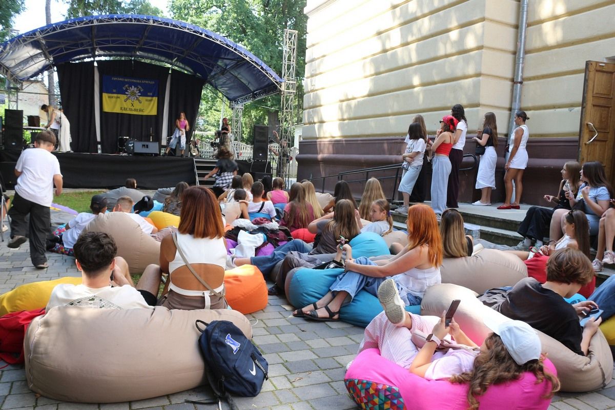 У Коломиї вітали молодь та вручали нагороди 1