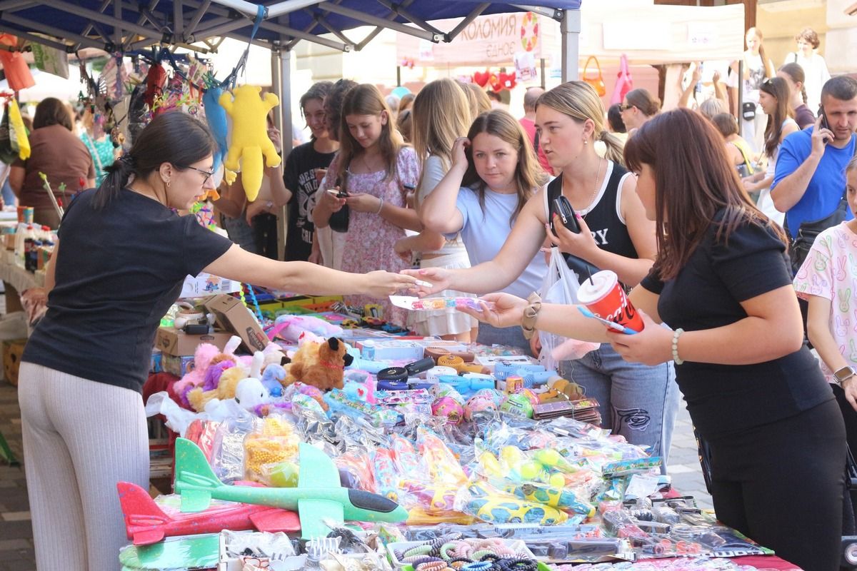 У Коломиї вітали молодь та вручали нагороди 2