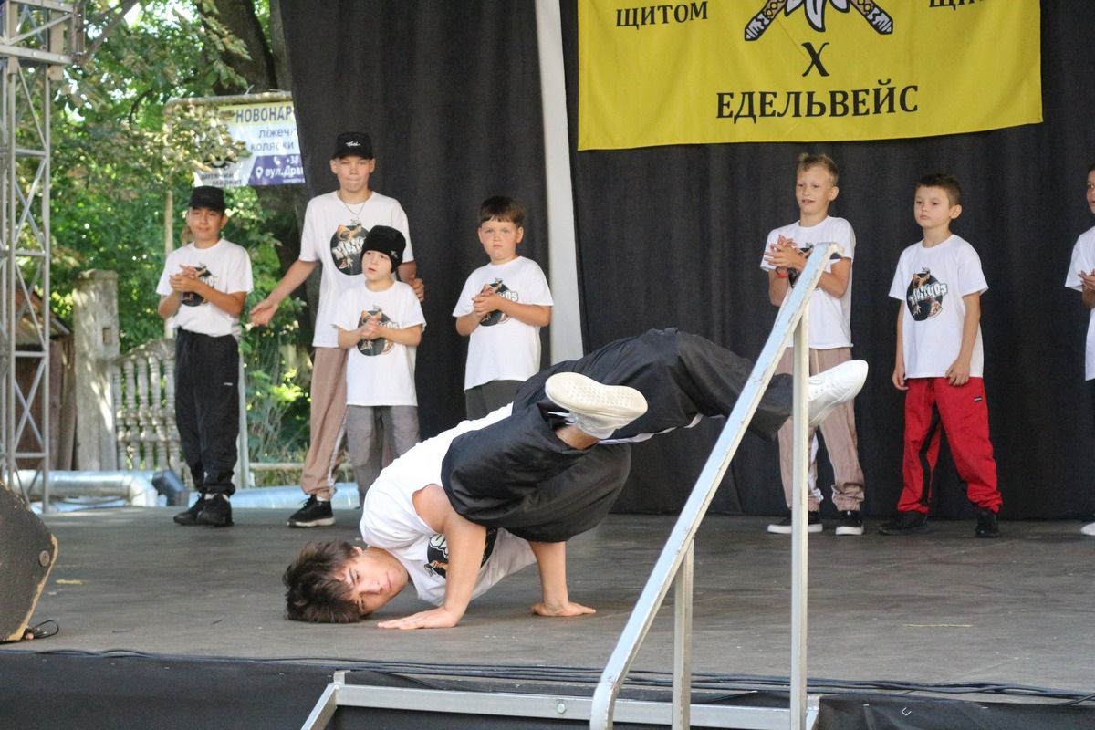 У Коломиї вітали молодь та вручали нагороди 8