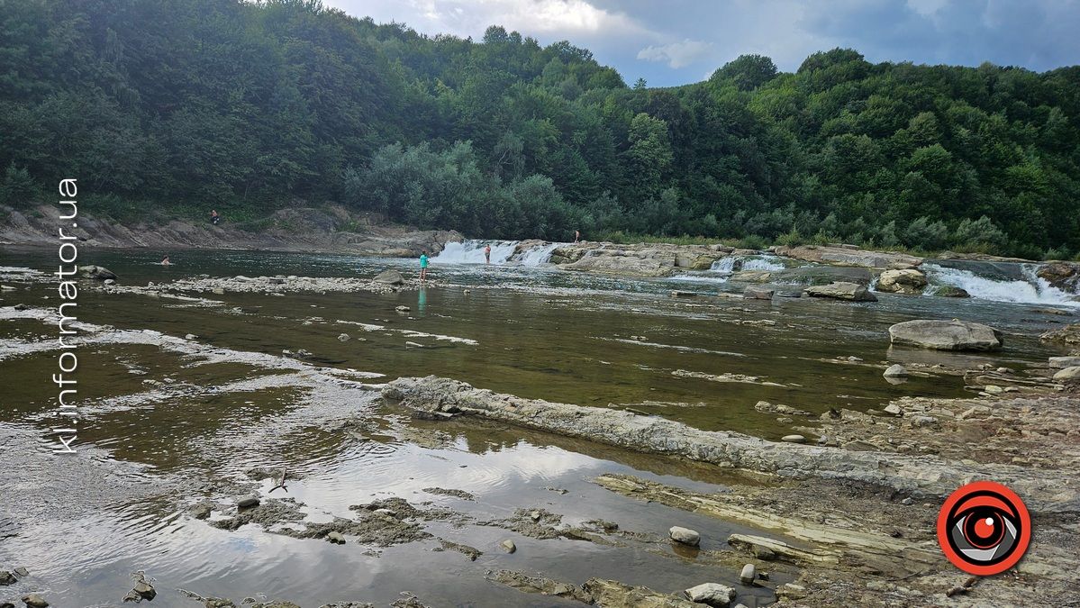 Відпочинок поруч: водоспад Крутіж у Ланчині 10
