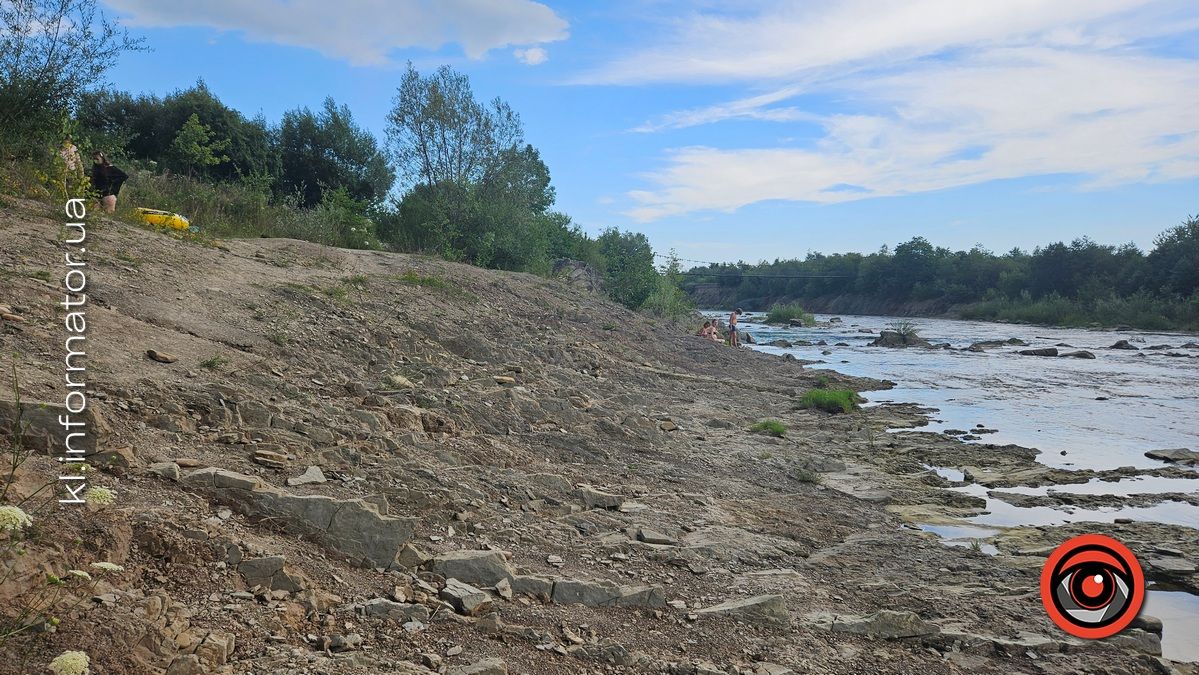 Відпочинок поруч: водоспад Крутіж у Ланчині 8