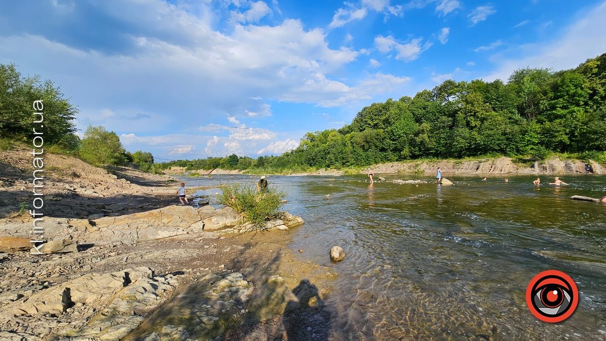 Відпочинок поруч: водоспад Крутіж у Ланчині 13