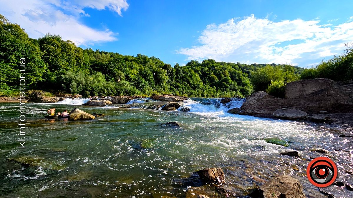 Відпочинок поруч: водоспад Крутіж у Ланчині 1