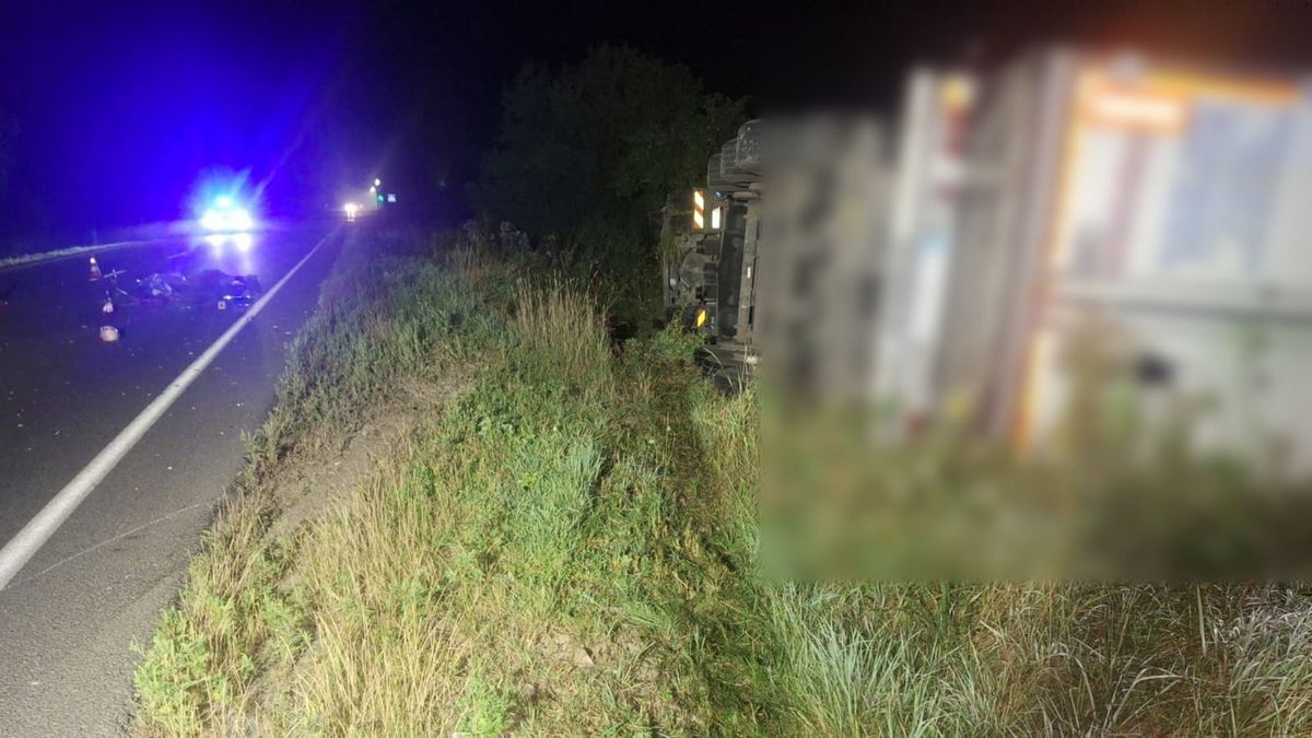 Моторошна аварія на Коломийщині: чоловіка збив автопоїзд, а потім переїхала Audi